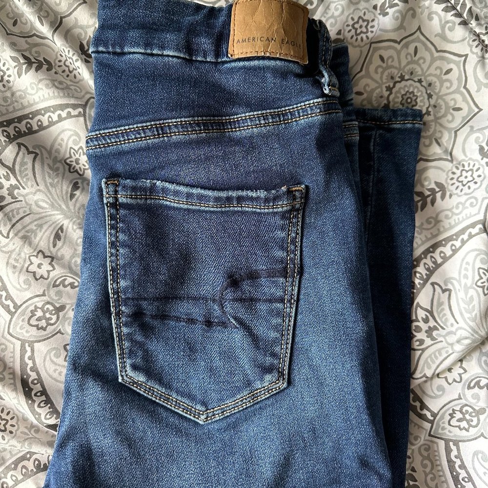 American Eagle Women's Next Level Stretch Curvy Hi-Rise Jegging